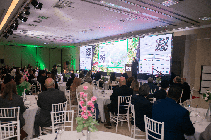 Augusto Cury faz palestra gratuita sobre futuro sustentável