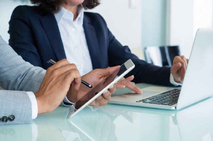 Avanço da tecnologia muda prática da advocacia