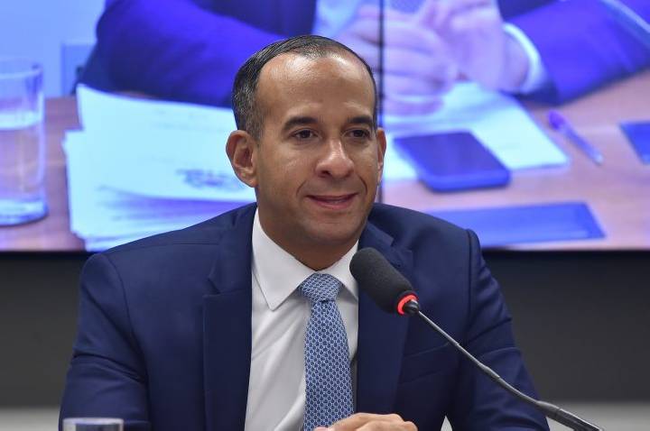Comissão debate falta de manutenção e segurança em trecho da BR-116 em São Paulo