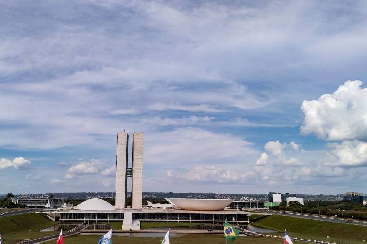 Congresso volta do recesso sem previsão de plenário nesta semana