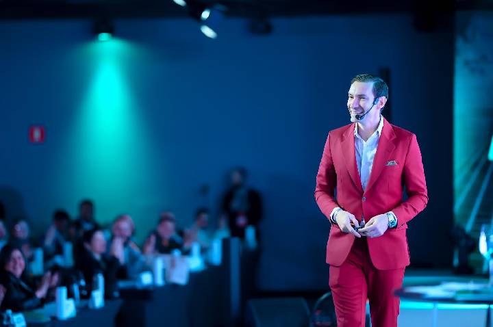 Custo para conquistar clientes cresce no digital