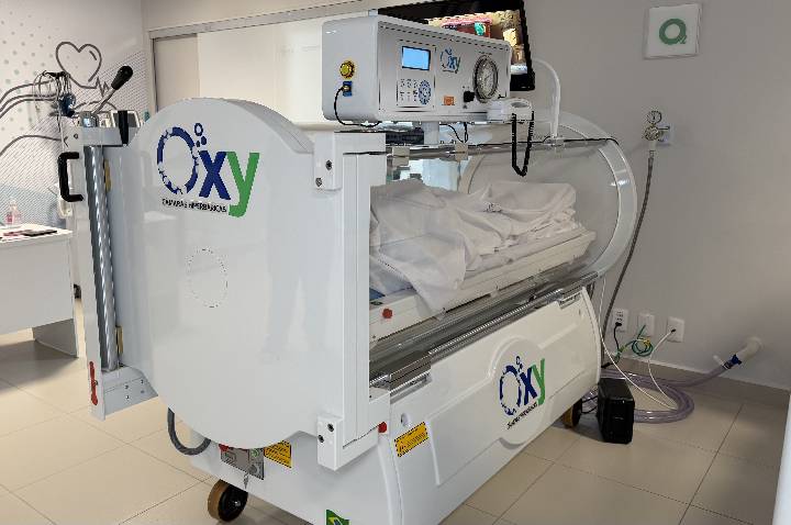 Hospital inaugura câmaras hiperbáricas pelo SUS no AM