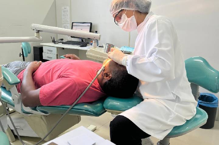 Maio Vermelho destaca cuidados e prevenção do câncer bucal