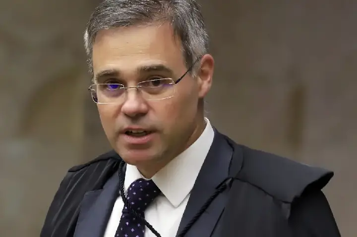 Mendonça homologa delação sobre financiamento do filme sobre Bolsonaro