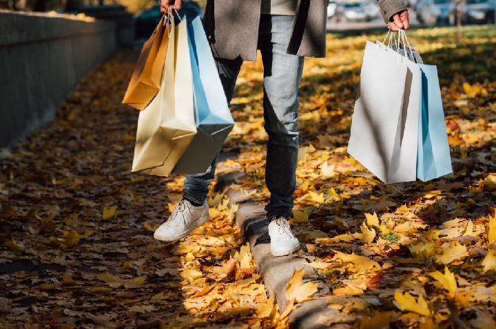 Moda projeta R$ 63 bi em vendas no outono/inverno 2026