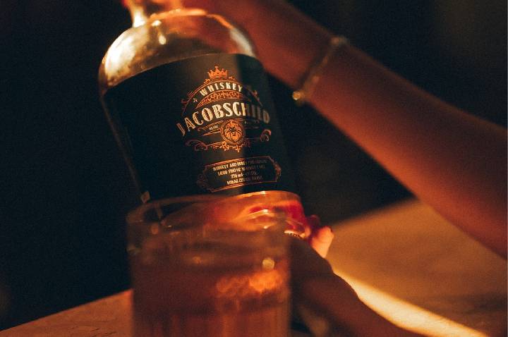 O sucesso dos licores de whiskey entre novos apreciadores