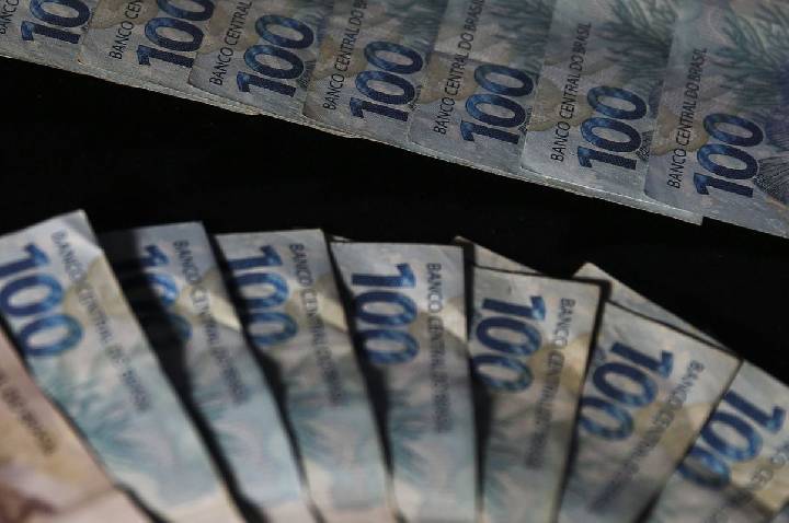Orçamento de 2027 reserva R$ 44,8 bilhões para emendas impositivas
