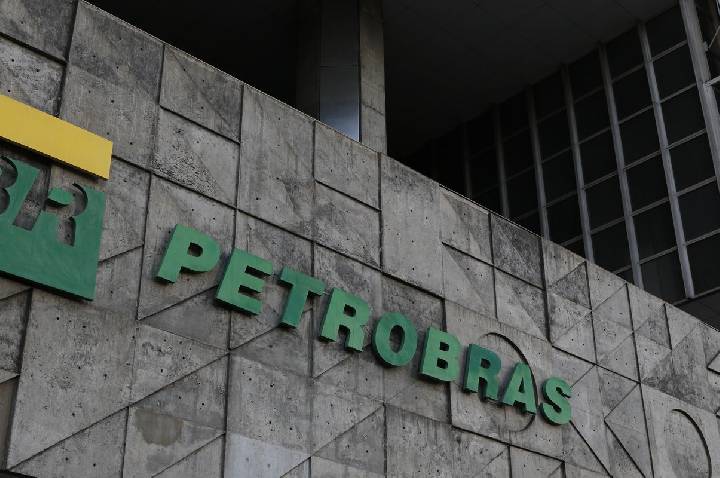 Petrobras implementa desconto no diesel a partir de segunda-feira