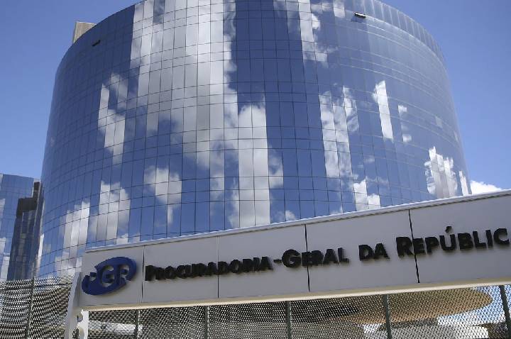 PGR deve se manifestar sobre supostas conversas entre Vorcaro e Moraes
