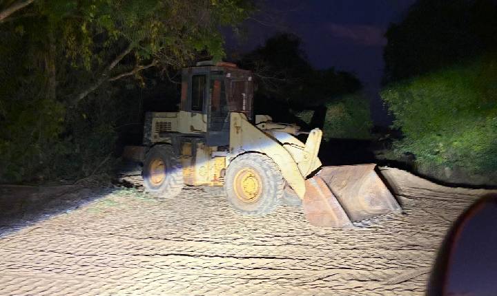 Polícia Civil de Rondônia apreende pá carregadeira avaliada em 200 mil que seria levada para a Bolívia