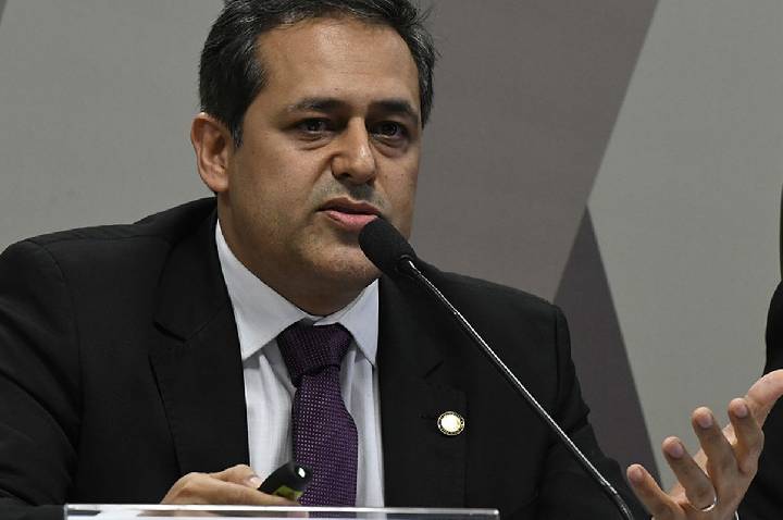 Presidente da Unafisco presta depoimento à PF como investigado