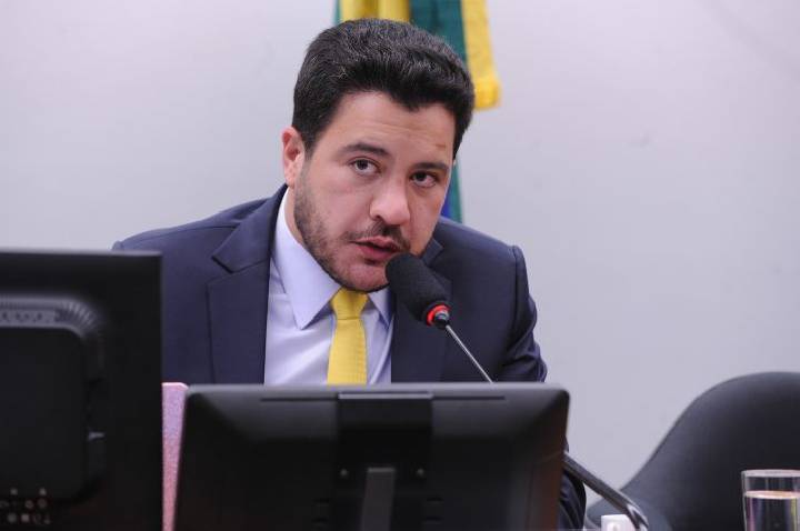 Projeto facilita Bolsa Família em caso de pessoa com deficiência que necessite de cuidador