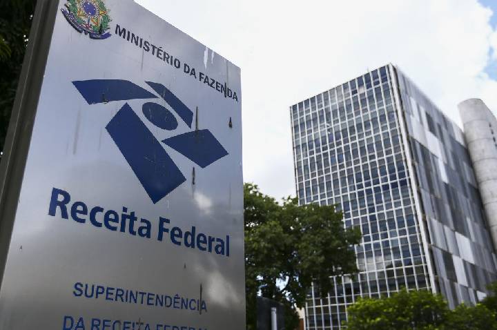 Receita arrecada R$ 3,1 bilhões com IR sobre dividendos