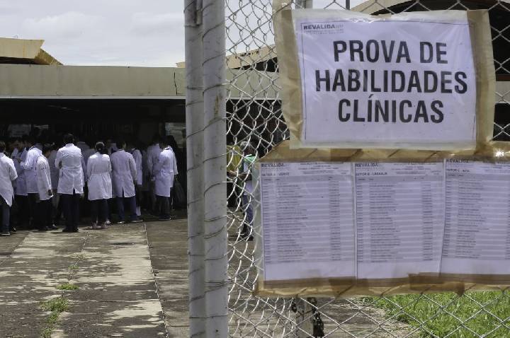 Revalida 2026/2: prazo de envio de diploma médico termina dia 19