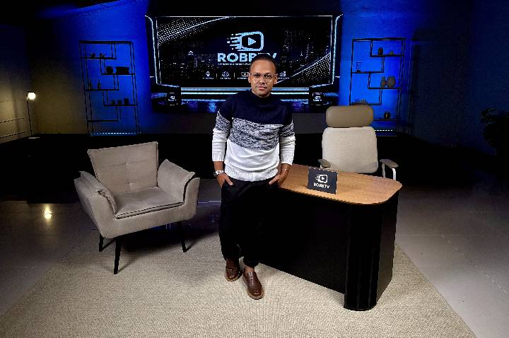 Robb anuncia estreia do programa “Robb TV Talks”