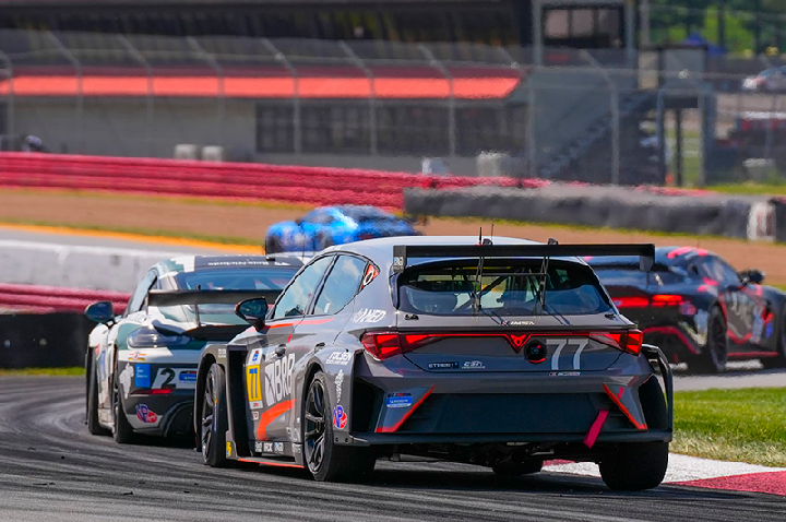 Stallion conquista top 5 na etapa de Mid-Ohio da IMSA