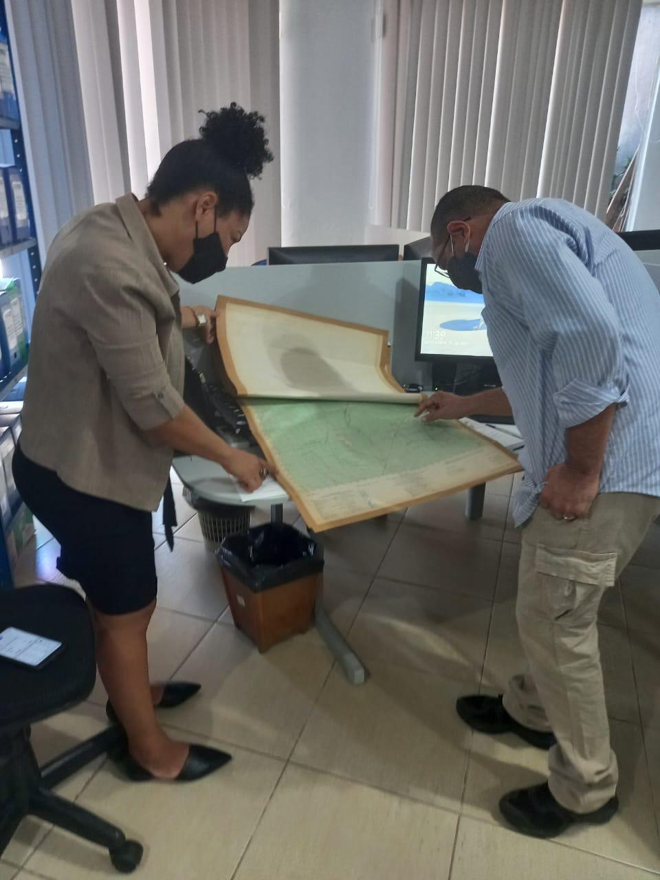 Em reunião no IBGE, vereadora Professora Lú busca soluções para a regularização do Distrito de São Domingos.