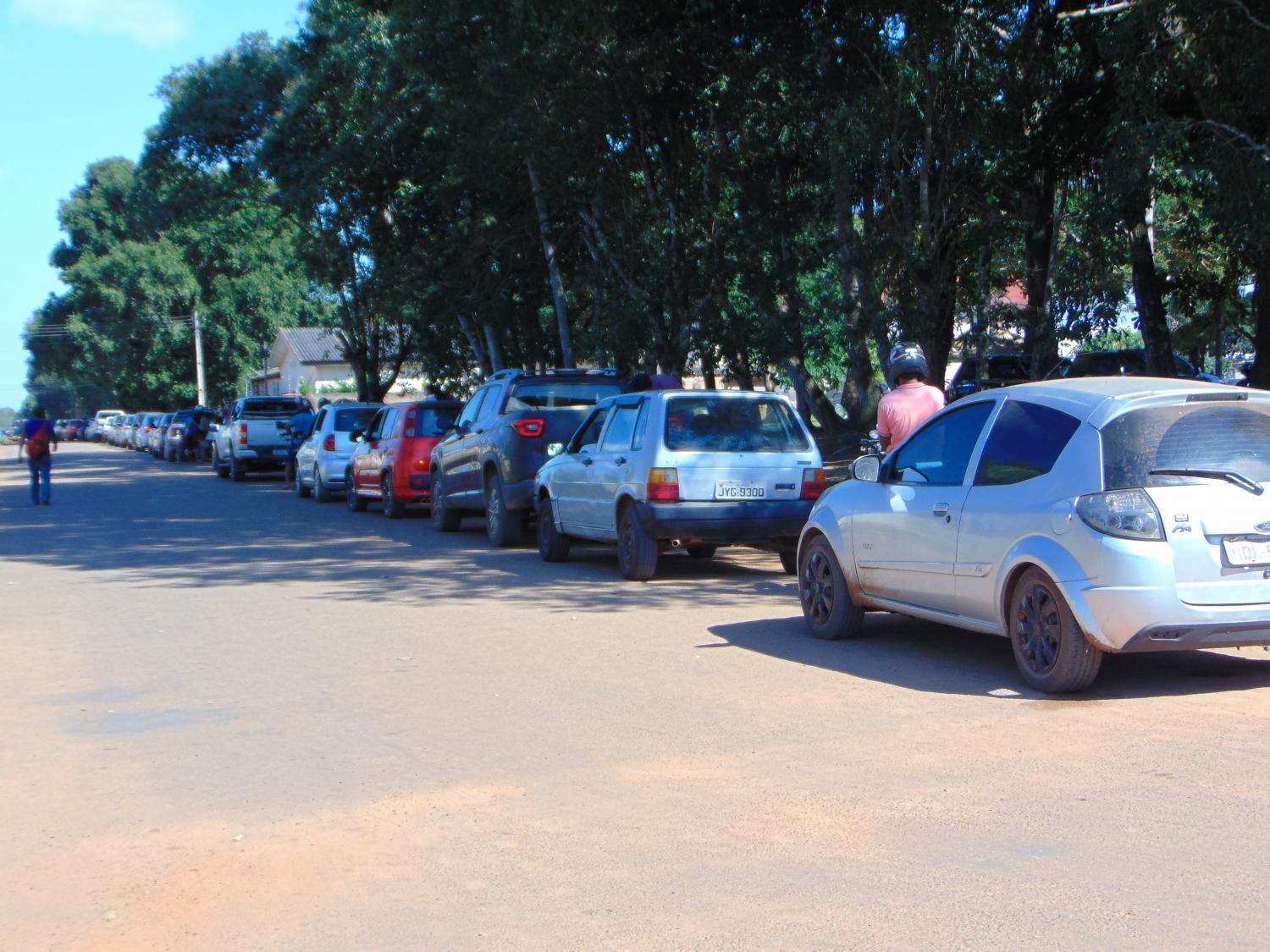 Mais de 10 pessoas já testaram positivo para covid-19 em Costa Marques ação Drive Thru continua ate as 13:00 horas.