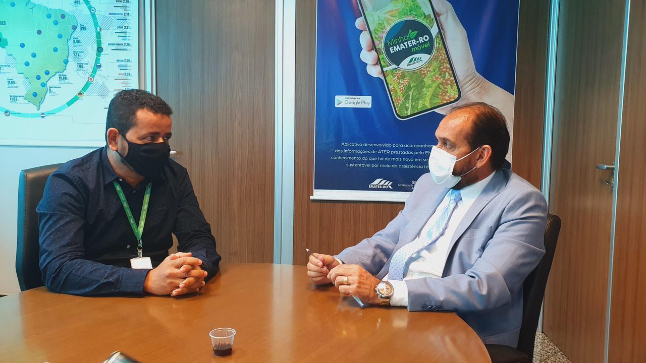 Deputado Laerte Gomes anuncia emenda parlamentar de R$ 700 mil para Emater distribuir mudas de café e cacau em município