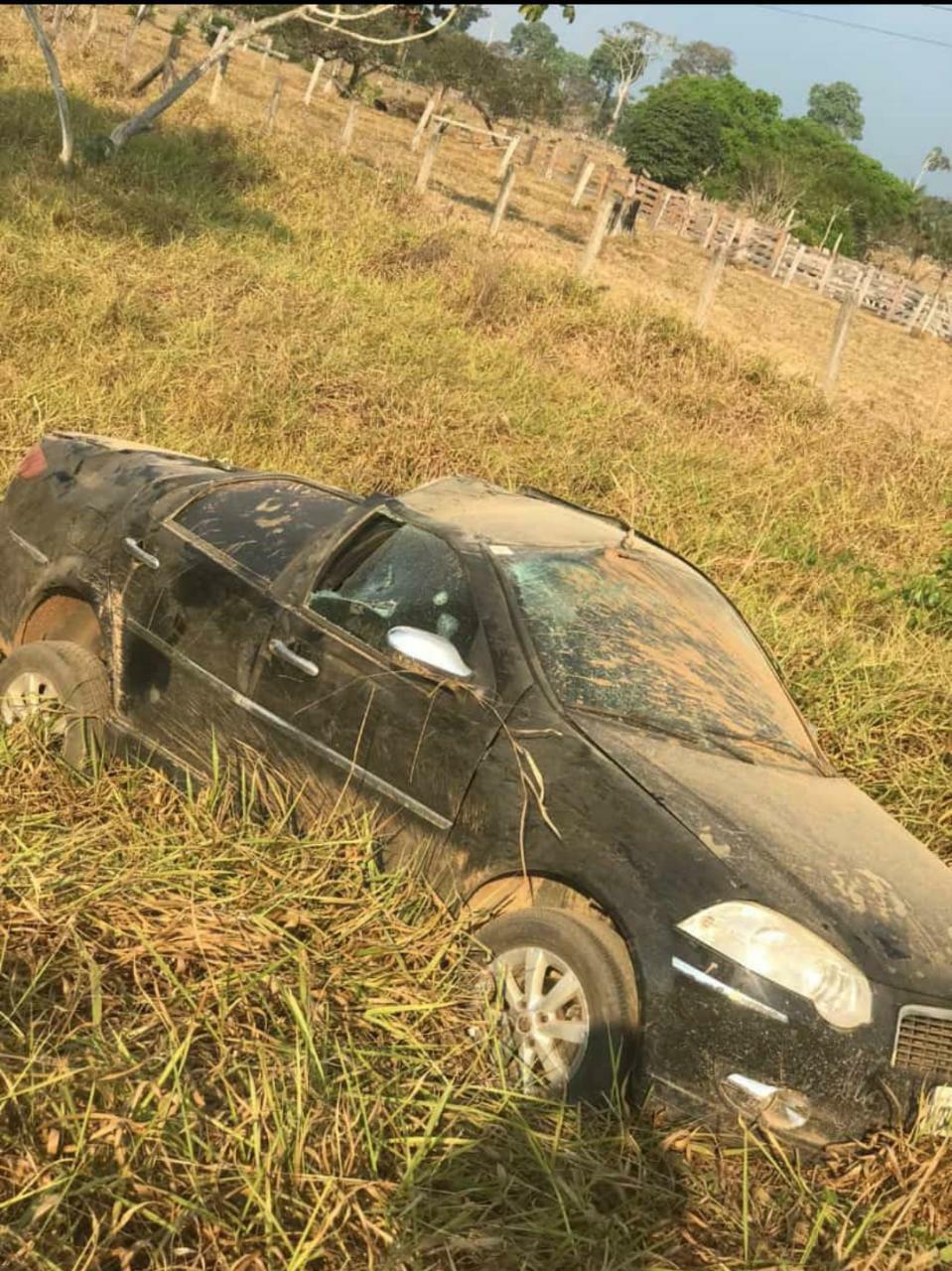Um acidente foi registrado na tarde desta sexta-feira na linha 7 zona rural de Costa Marques.