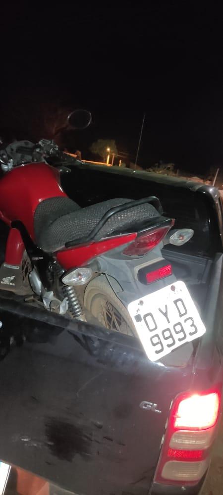Polícia Civil por meio da delegacia de São Francisco do Guaporé com apoio do serviço reservado da PM recupera motocicleta furtada.