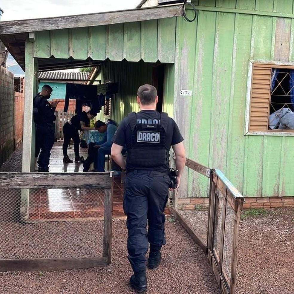 Operação prende grupo criminoso que invadia e prometia terras no Parque Serra dos Reis em São Francisco
