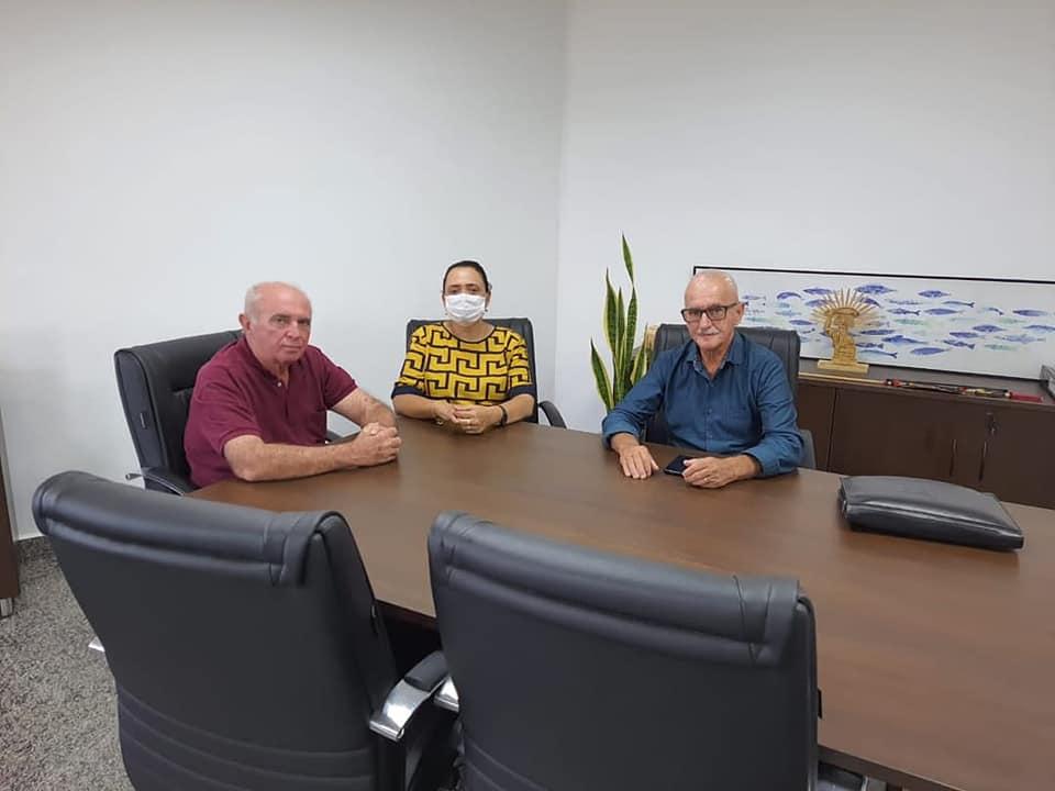 Deputado Lebrão participa de reunião com secretários estaduais de saúde e educação buscando melhorias para São Francisco.