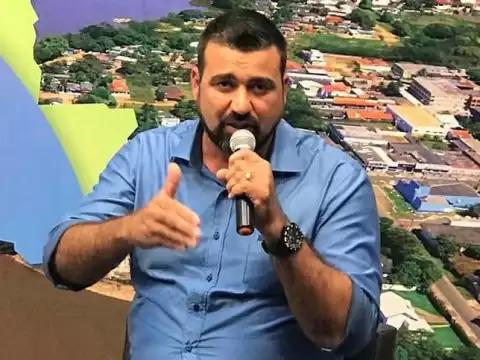 Justiça Eleitoral de Rondônia mantém prefeito de Costa Marques no cargo.