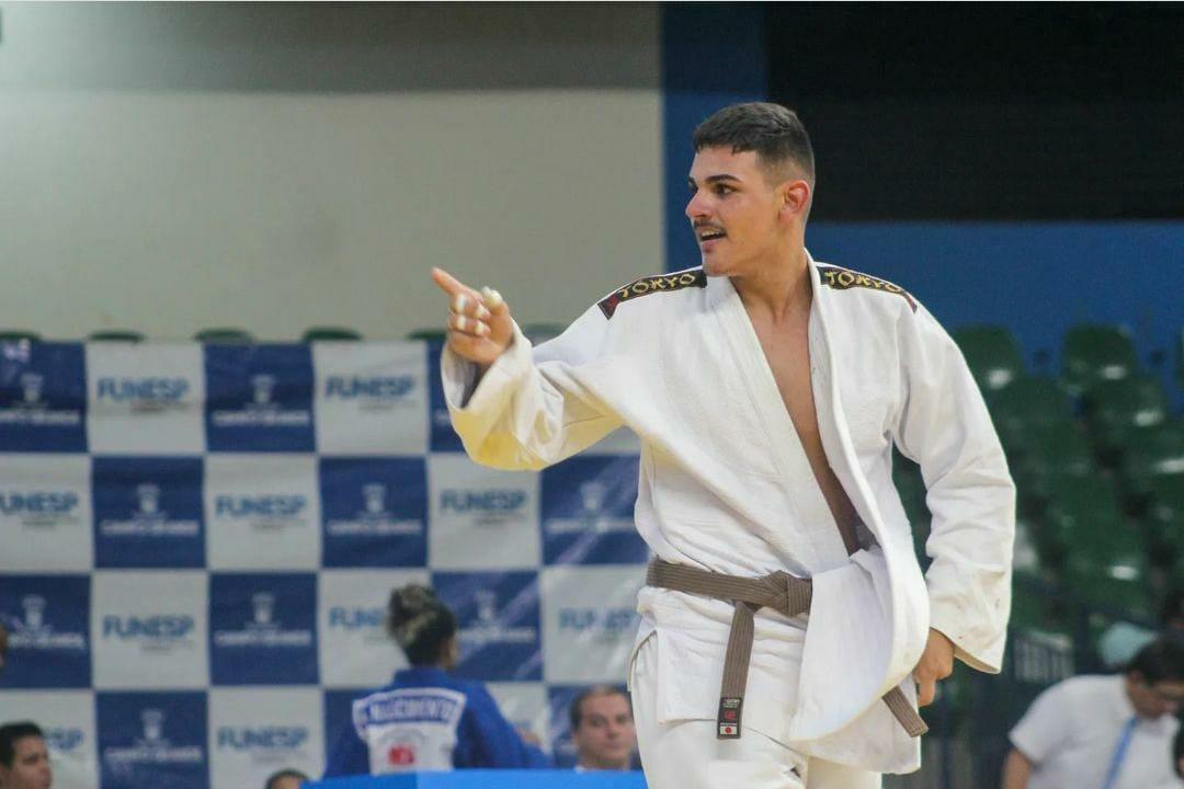 Judoca de Costa Marques Italo Rafael é campeão Regional Brasileiro de Judô sub-21.