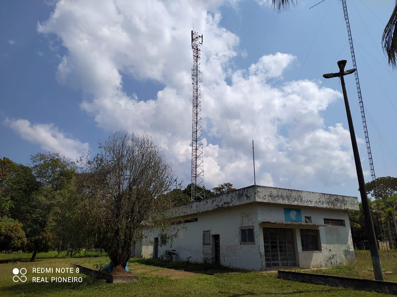 Equipamentos danificados por chuva deixa Costa Marques sem comunicação de telefonia móvel.