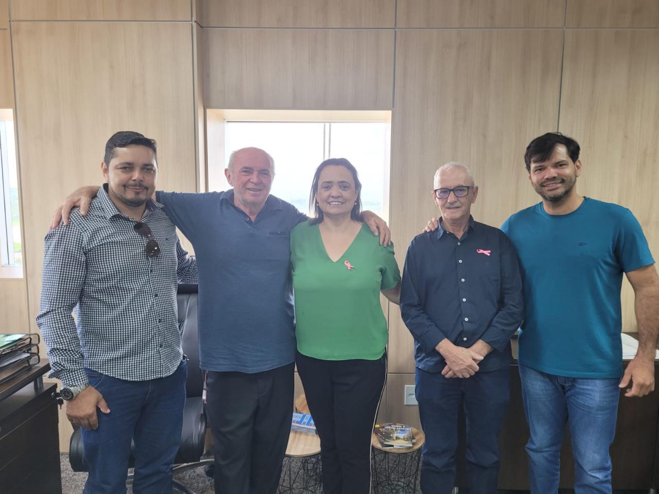 Deputado Lebrão recebe prefeito e secretários de São Francisco do Guaporé