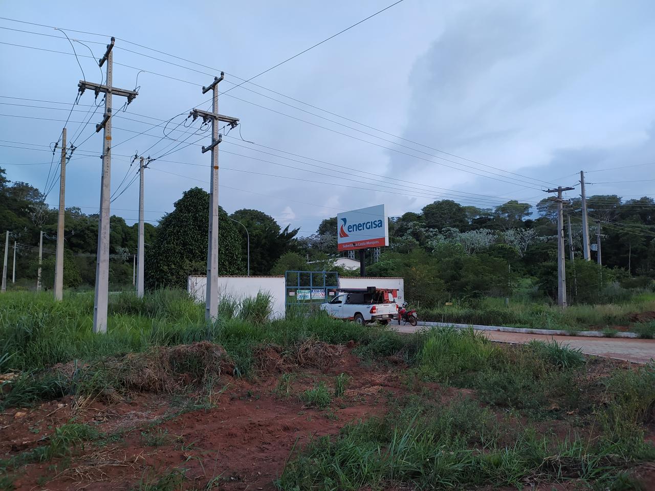 Falha na subestação de Costa Marques deixa cidade por mais de uma hora sem energia.