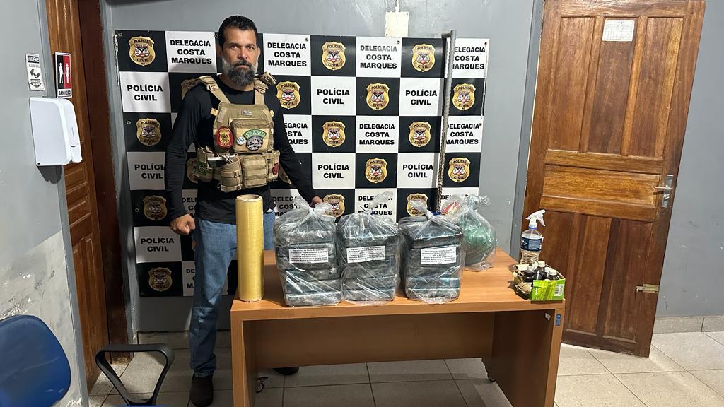 Polícia Civil de Costa Marques sob o comando do Delegado Reinaldo Reis incinerou os 40kg de cocaína apreendidos na última segunda-feira 13/03.