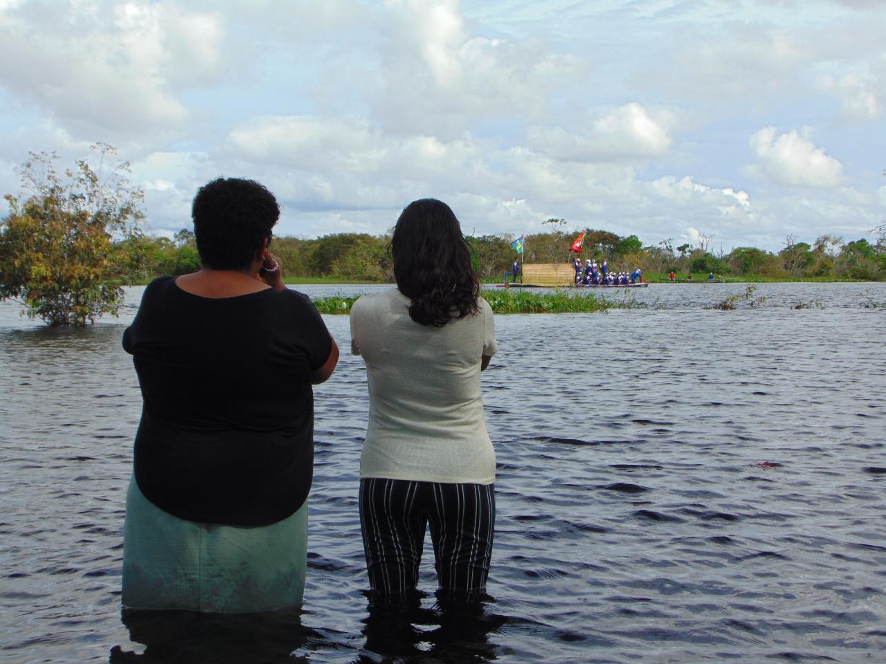 Comunidades Baia de Santa Luzia, Santa Fé, Santa Izabel e Buena Vista receberam a Romaria Fluvial do Divino Espirito Santo nos dias 08 e 09 de maio.