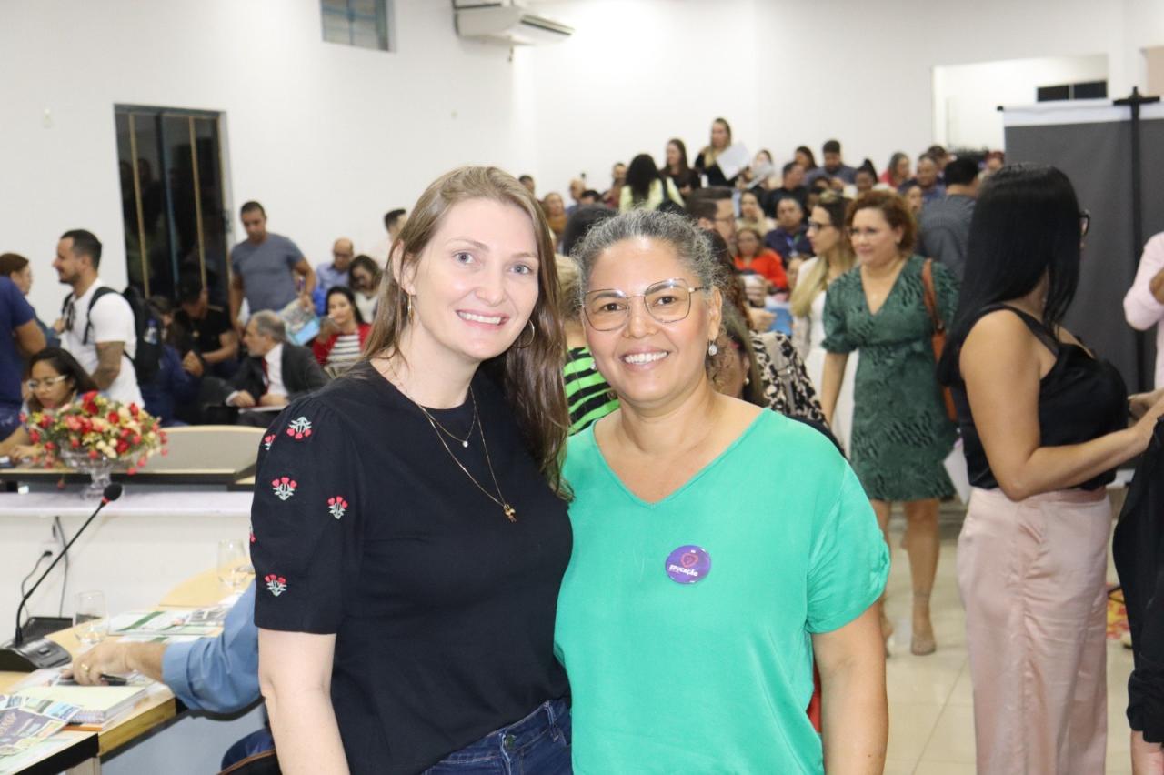 Escolas de São Francisco do Guaporé recebem mais recursos da deputada Lebrinha