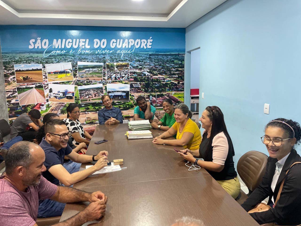 Lebrinha enaltece gestão de São Miguel do Guaporé por disponibilizar transporte gratuito para alunos até a Escola Abaitará