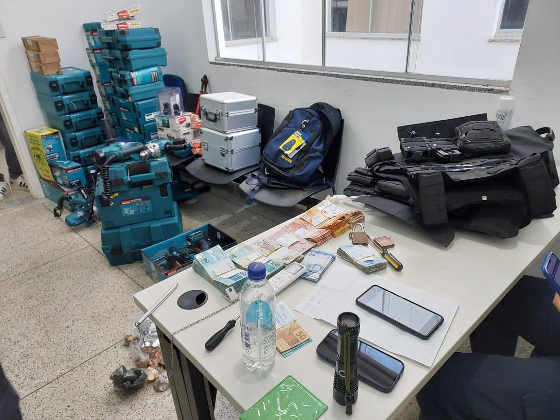 Polícia Militar age rápido e recupera mais de 35 mil reais furtados de loja em Buritis
