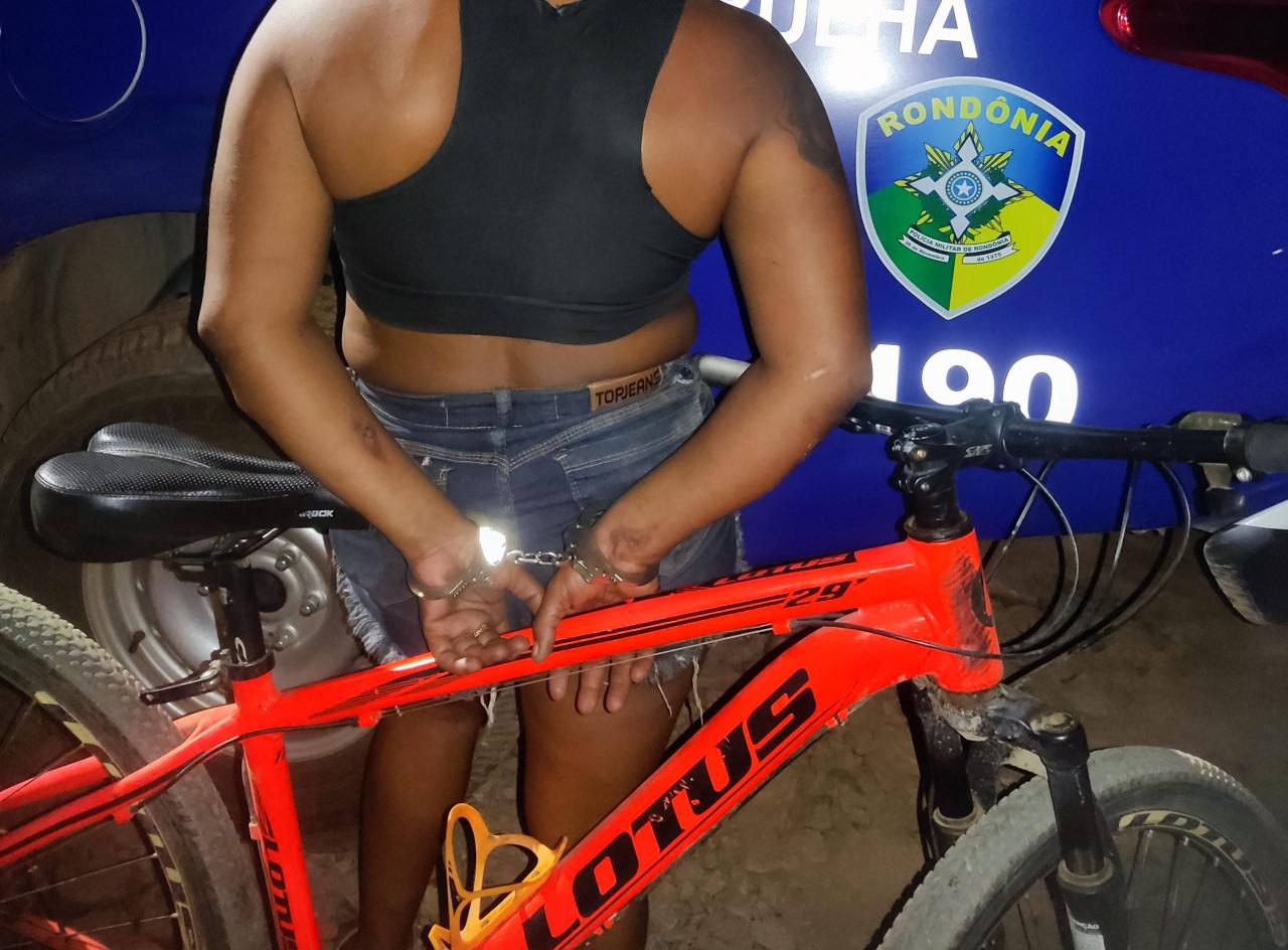 JI-PARANÁ – Polícia Militar recupera bicicleta furtada logo após o crime e prende suspeita