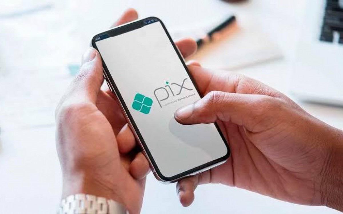 Pix atinge novos recordes de transações e movimentação financeira