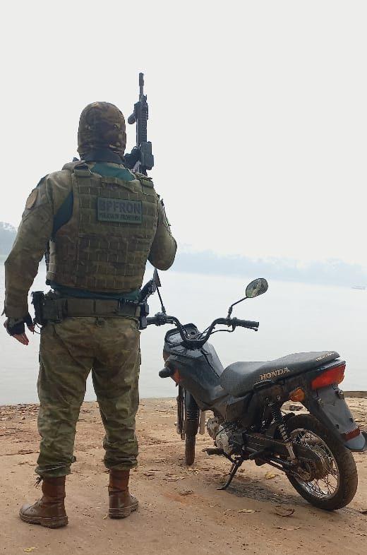 Polícia Militar de Rondônia recupera motoneta furtada em ação conjunta com a Guarda Boliviana