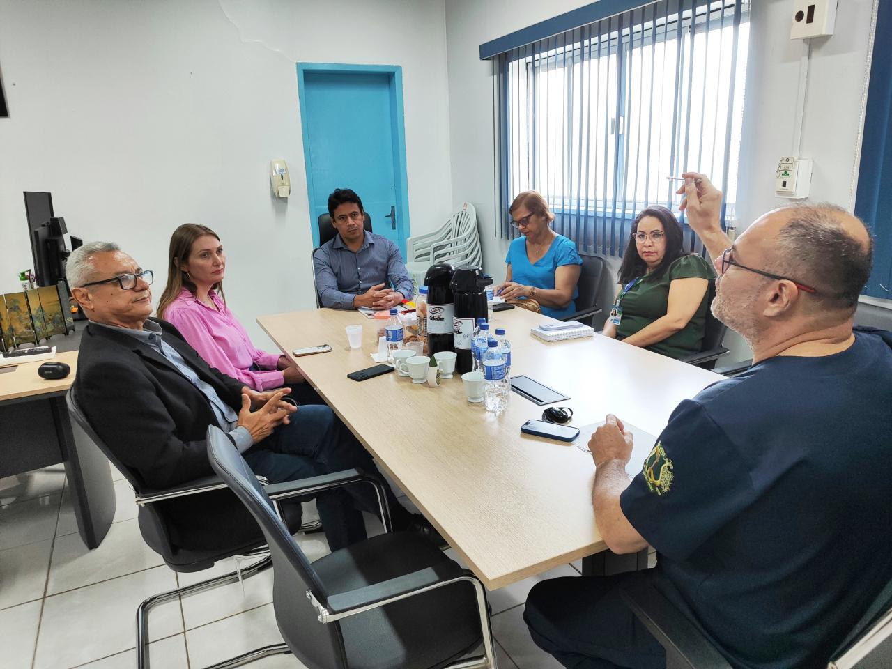 Lebrinha e dirigentes do HB e POC discutem investimentos para ampliar acesso à saúde