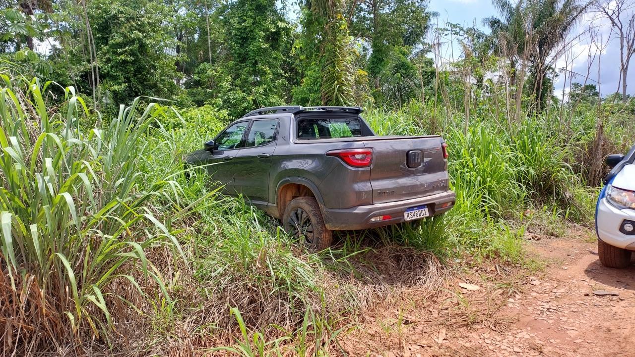 Polícia Militar em ação rápida recupera veículo após roubo