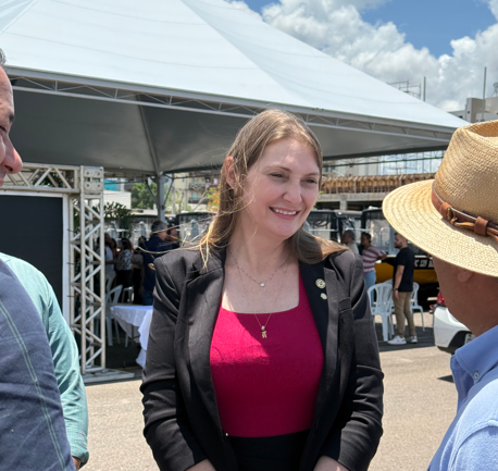 Deputada Gislaine Lebrinha indica construção de salas e banheiros na escola de Costa Marques