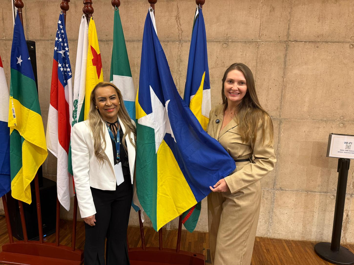 Gislaine Lebrinha participa de encontro nacional na Marcha dos Deputados Estaduais