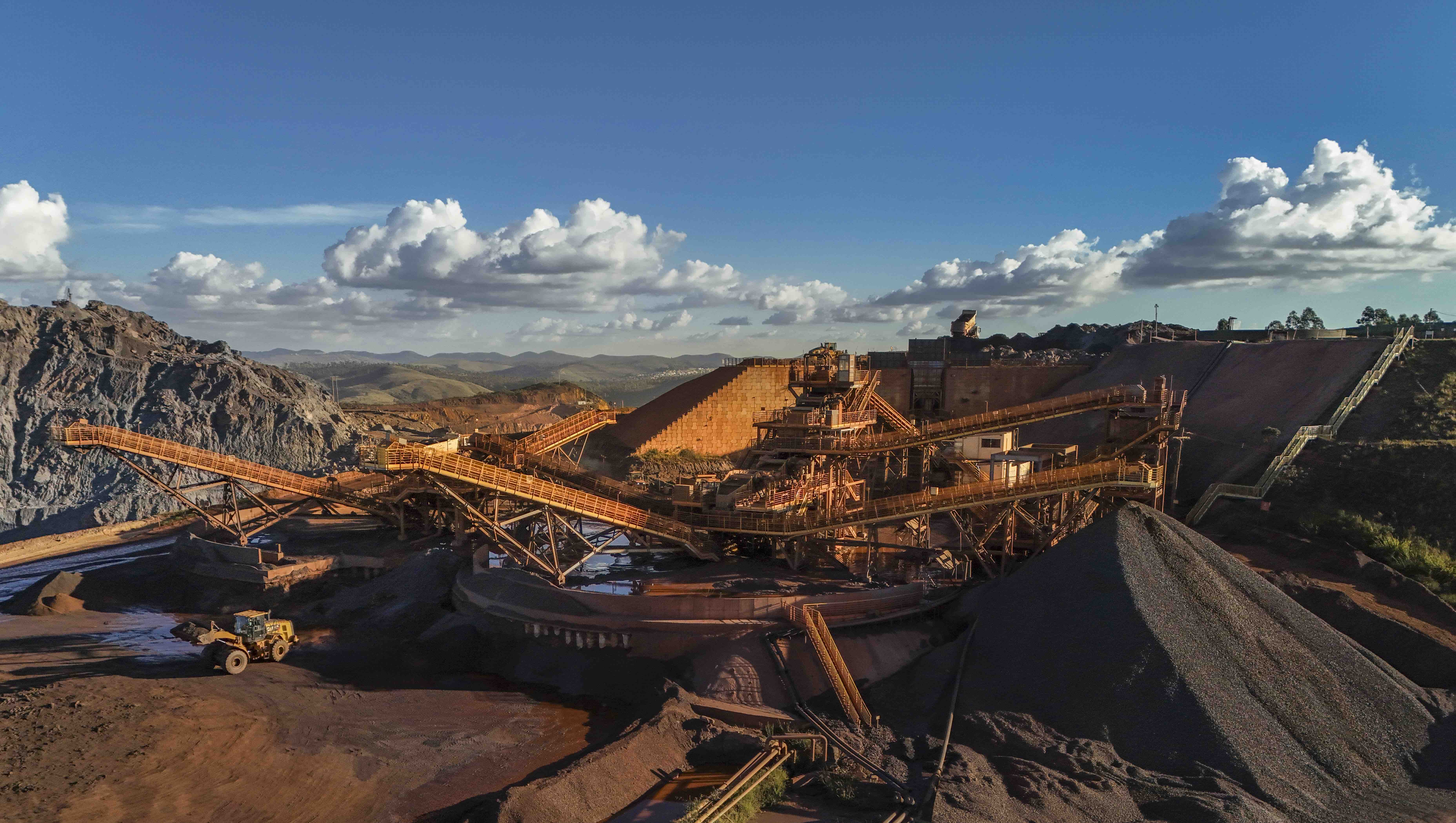 Logística é desafio central para mineração no Brasil
