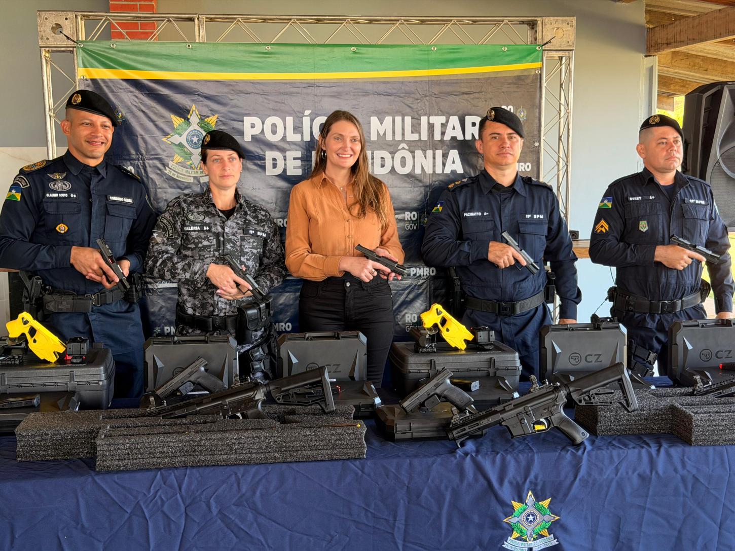 Gislaine Lebrinha reforça segurança com entrega de armamentos na BR-429