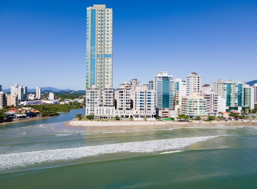 Incorporadora de SC supera R$ 5,2 bilhões e mira expansão
