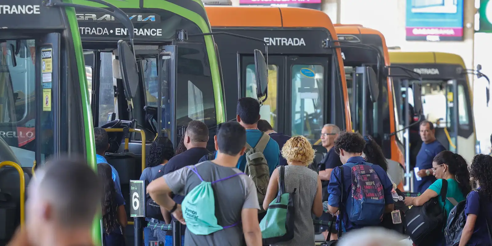 Escala 6x1: 67% apontam que jornada piora saúde mental, diz pesquisa